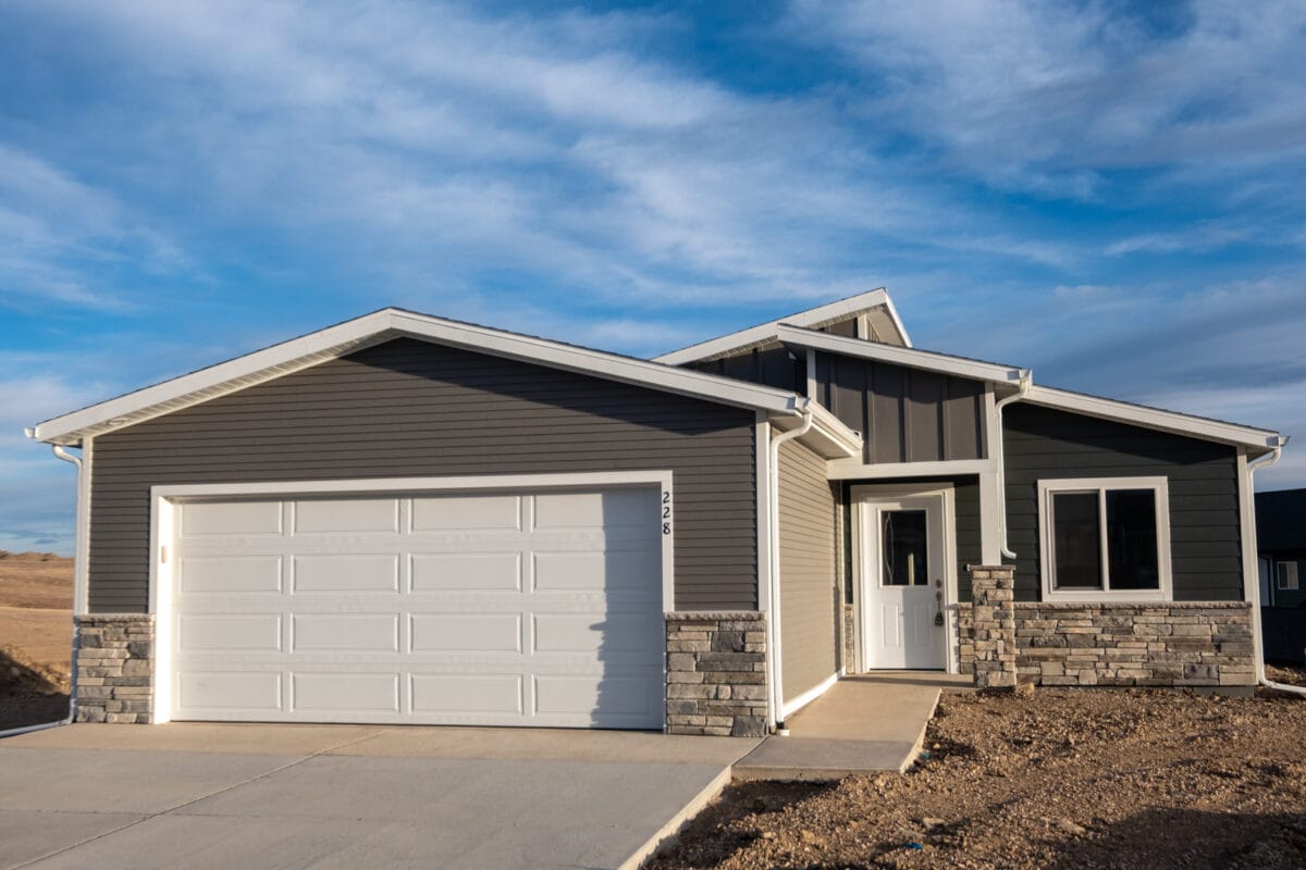 228 N Valley Dr